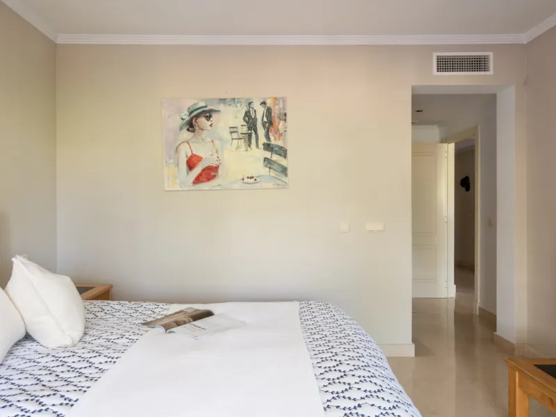 This charming property offers a very convenient floorplan with three bedrooms, two bathrooms, and a guest toilet. Presented in its original yet well-maintained condition, it provides a wonderful opportunity to personalize while preserving its timeless cha