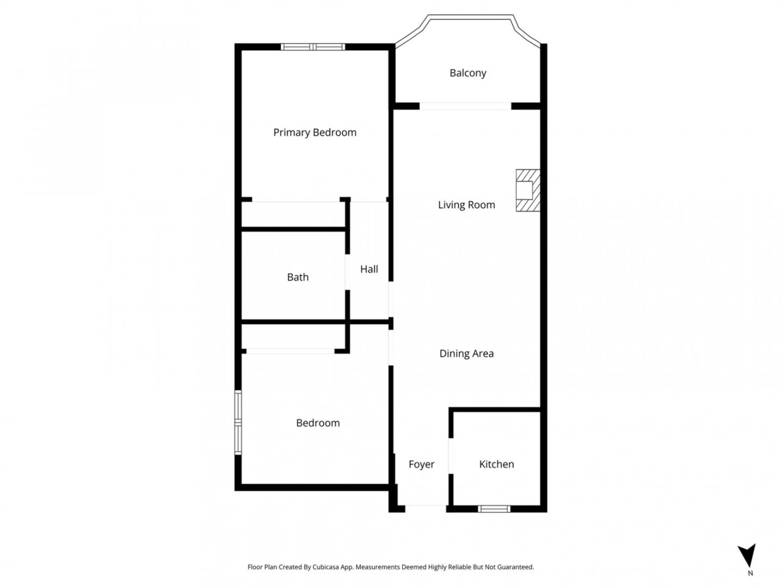 This apartment is situated in a prestigious, gated first-line beach community with extensive, beautifully maintained gardens. It enjoys lovely views of the sea and the surrounding greenery. The south-facing orientation provides plenty of natural light, an