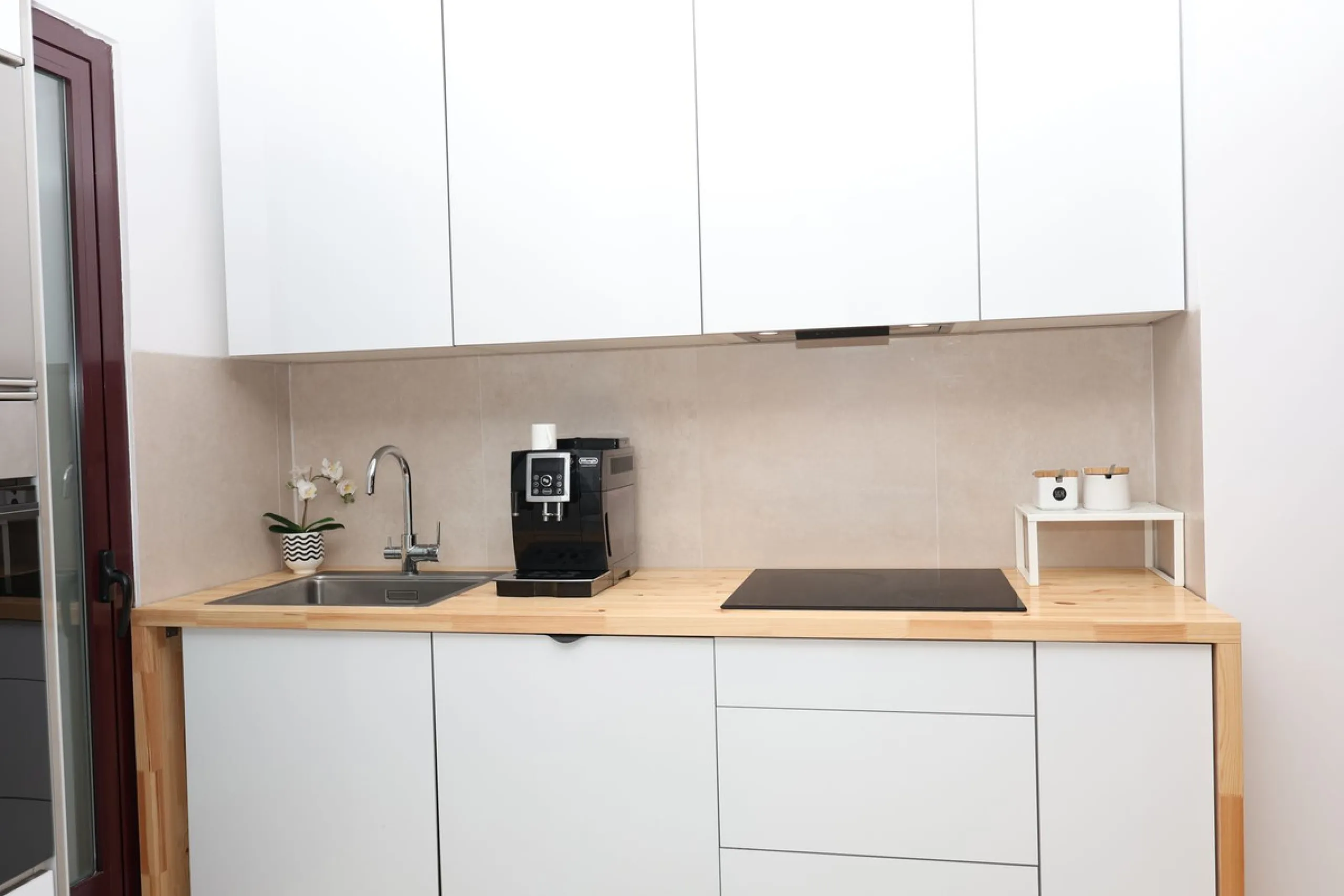 Apartment - Ground Floor Apartment в продаже в Marbella, Málaga. В доме 2 спален и 2 ванных комнат. Площадь дома 136 м²