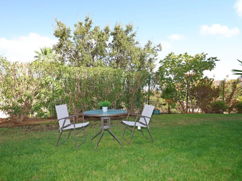 Apartment - Ground Floor Apartment в продаже в Marbella, Málaga. В доме 2 спален и 2 ванных комнат. Площадь дома 136 м²