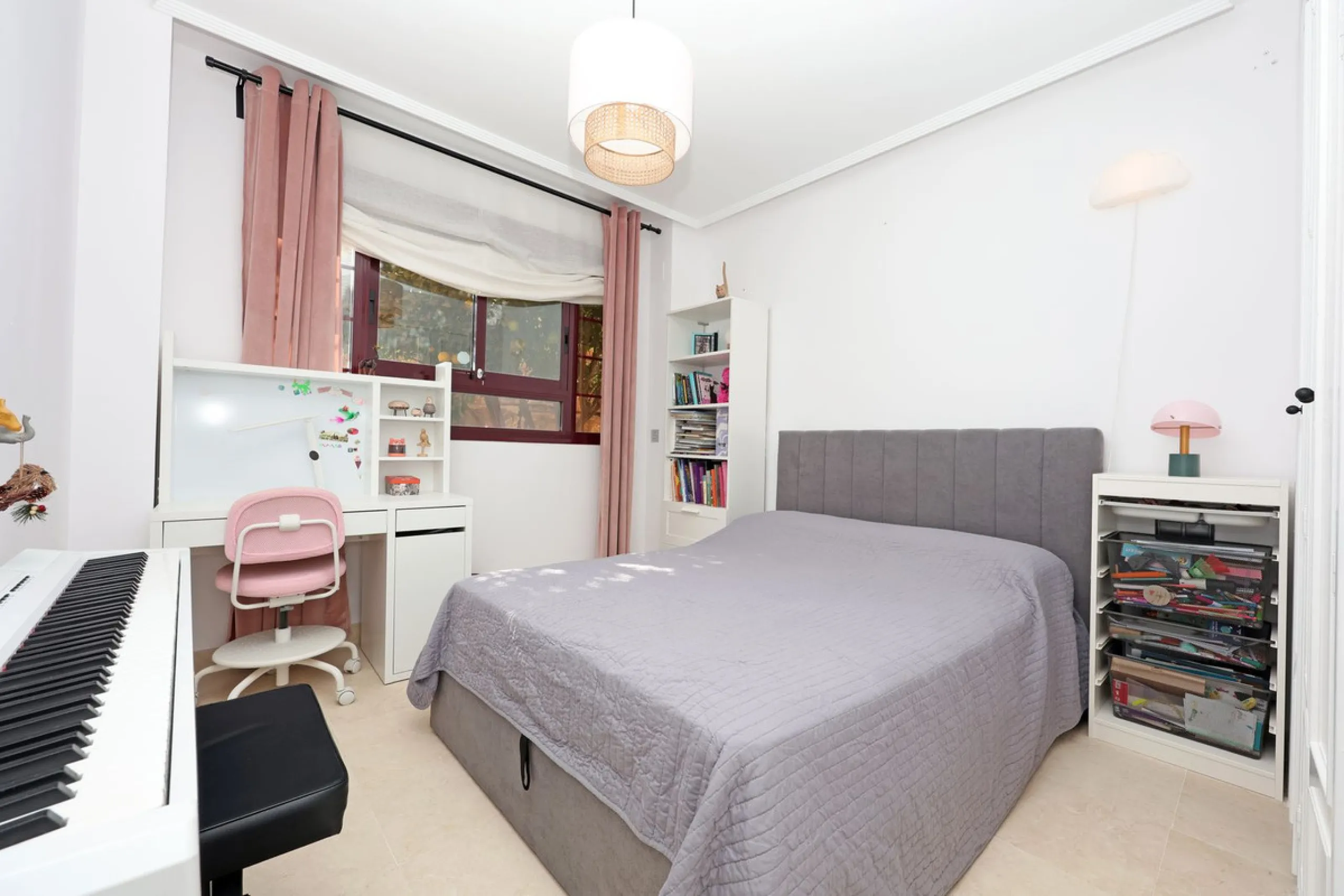 Apartment - Ground Floor Apartment в продаже в Marbella, Málaga. В доме 2 спален и 2 ванных комнат. Площадь дома 136 м²