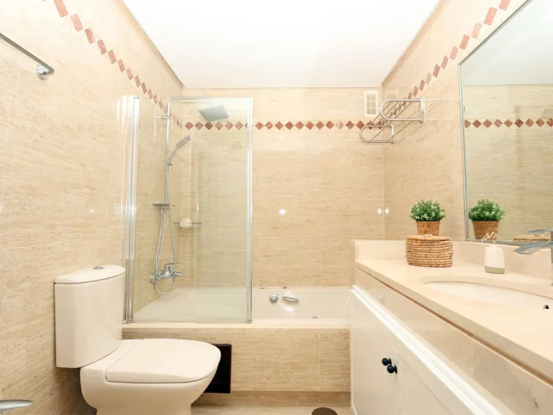 Apartment - Ground Floor Apartment в продаже в Marbella, Málaga. В доме 2 спален и 2 ванных комнат. Площадь дома 136 м²