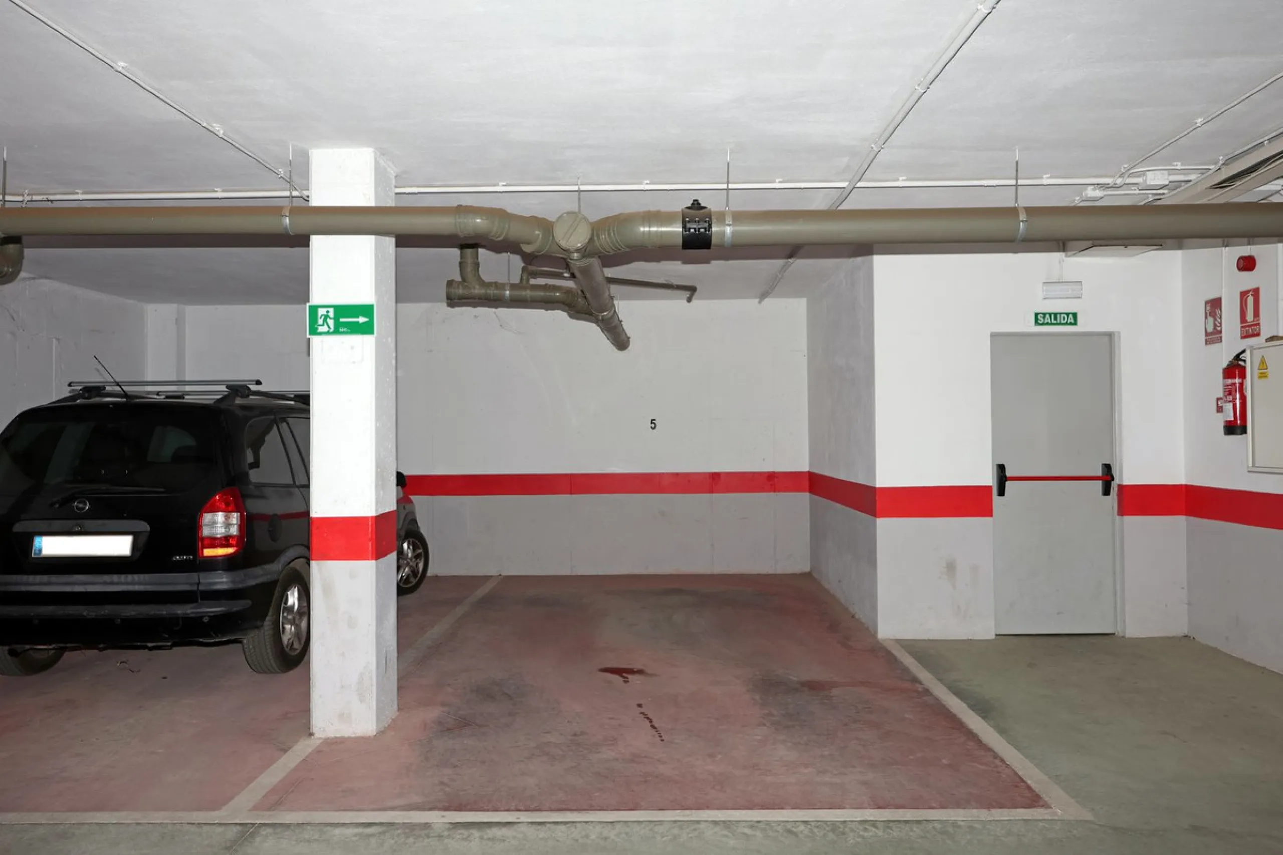 Apartment - Ground Floor Apartment в продаже в Marbella, Málaga. В доме 2 спален и 2 ванных комнат. Площадь дома 136 м²