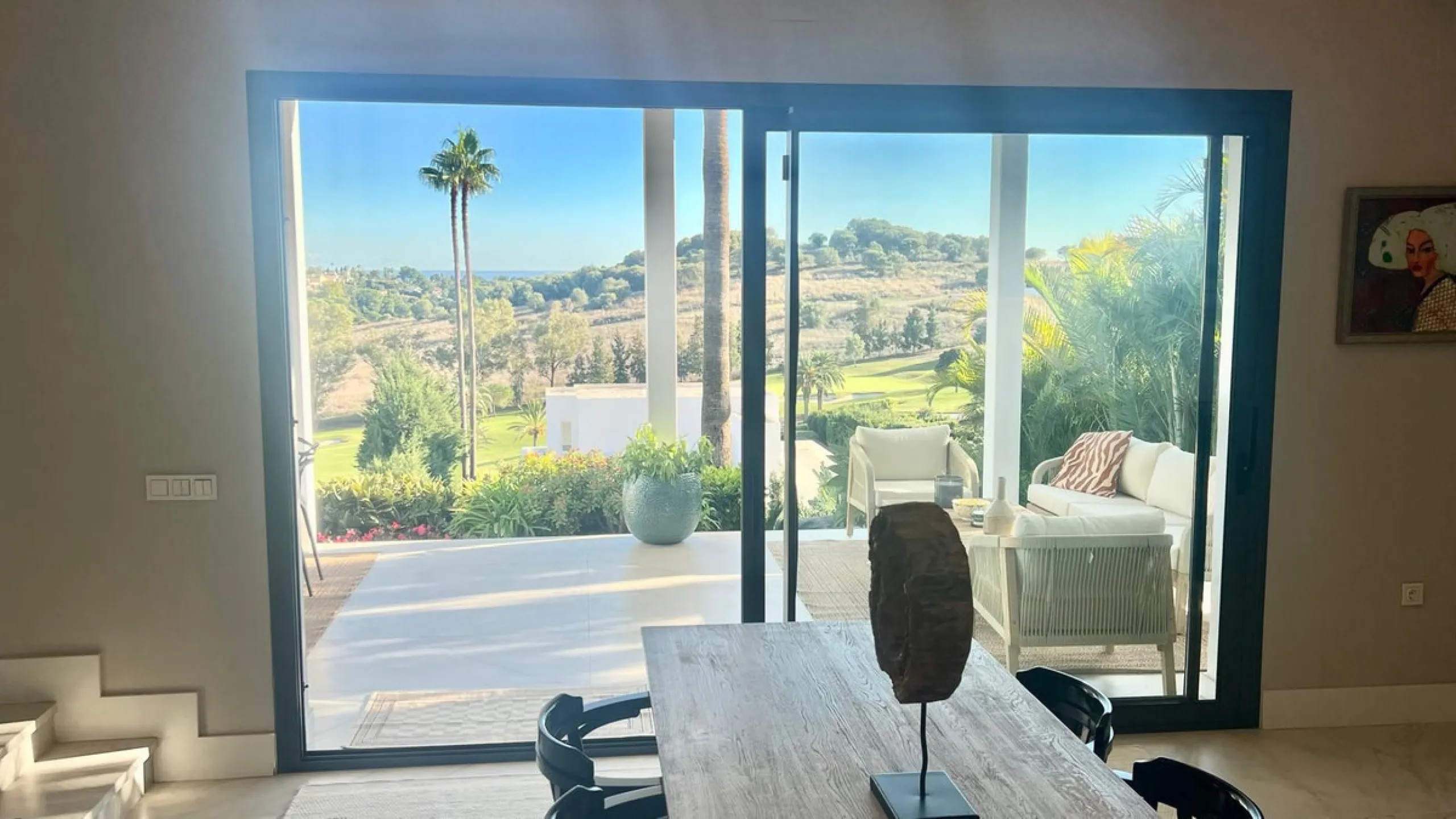 Exquisite Fully Renovated 4-Bedroom Villa with Panoramic Golf and Sea Views – A Perfect Blend of Modern Elegance and Andalusian Charm