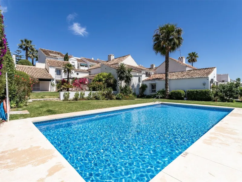 House - Townhouse в продаже в Mijas, Málaga. В доме 2 спален и 2 ванных комнат. Площадь дома 120 м²