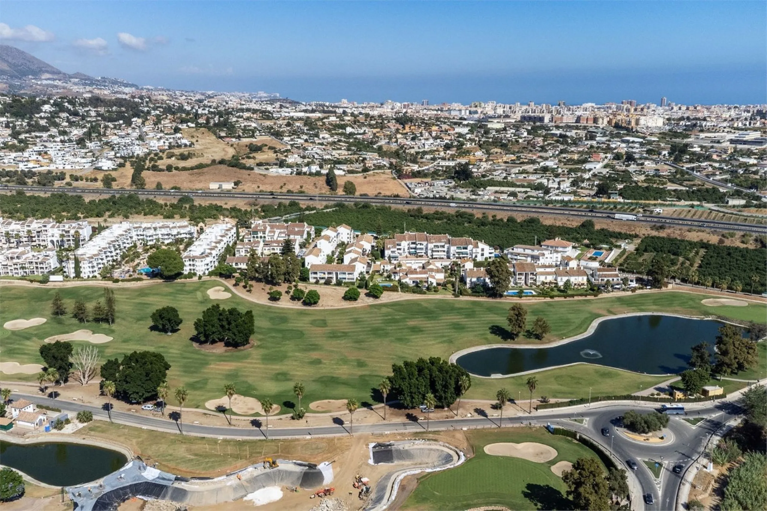 House - Townhouse в продаже в Mijas, Málaga. В доме 2 спален и 2 ванных комнат. Площадь дома 120 м²