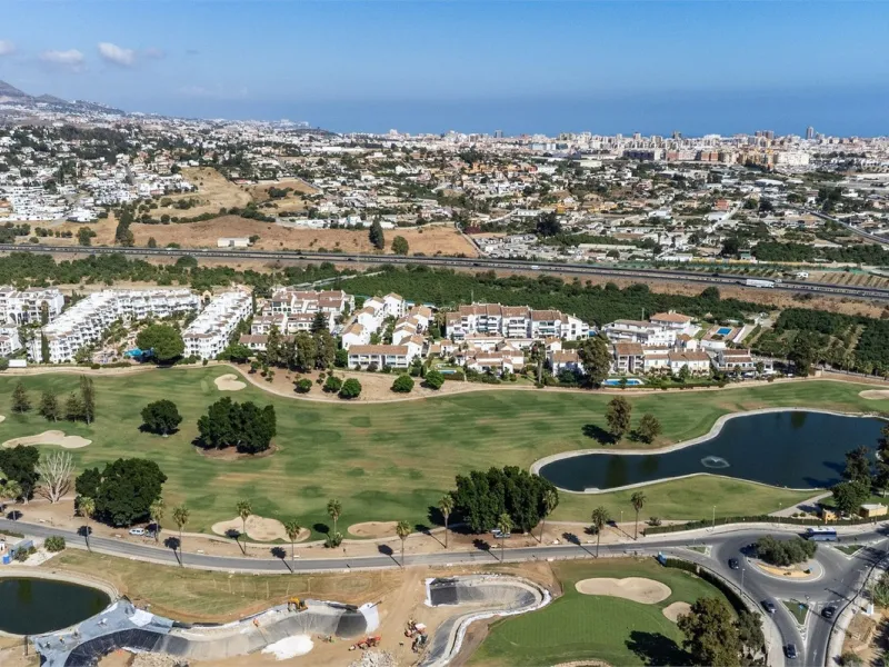 House - Townhouse в продаже в Mijas, Málaga. В доме 2 спален и 2 ванных комнат. Площадь дома 120 м²