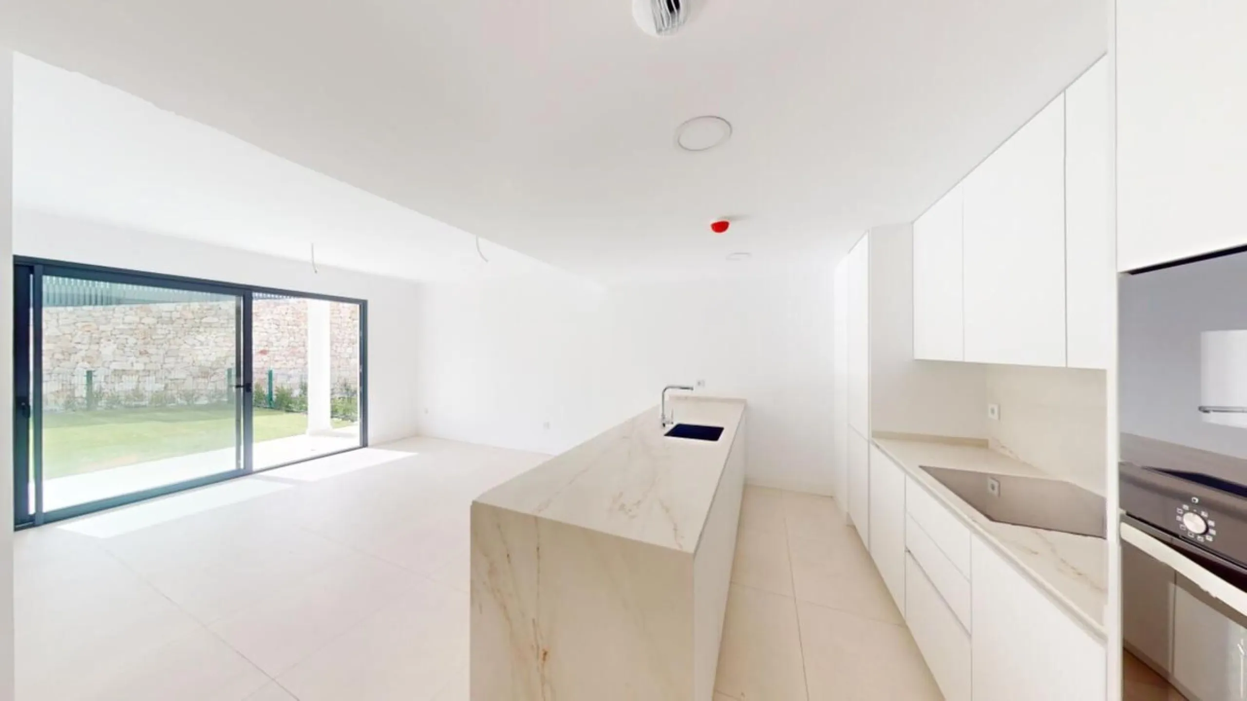 Apartment - Ground Floor Apartment в продаже в Fuengirola, Málaga. В доме 2 спален и 2 ванных комнат. Площадь дома 190 м². Площадь участка 98 м²