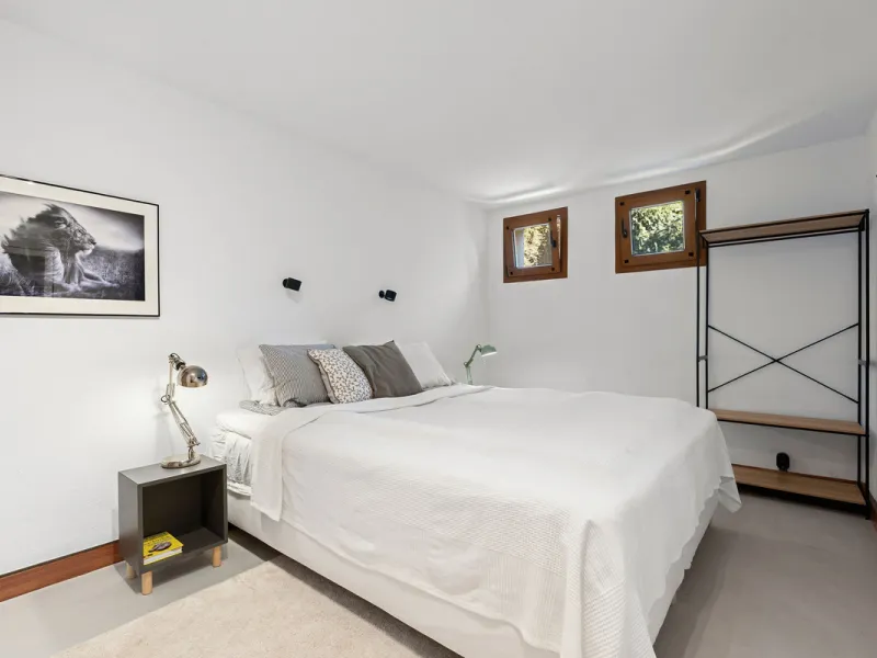 House - Detached Villa в продаже в Estepona, Málaga. В доме 4 спален и 5 ванных комнат. Площадь дома 293 м². Площадь участка 504 м²