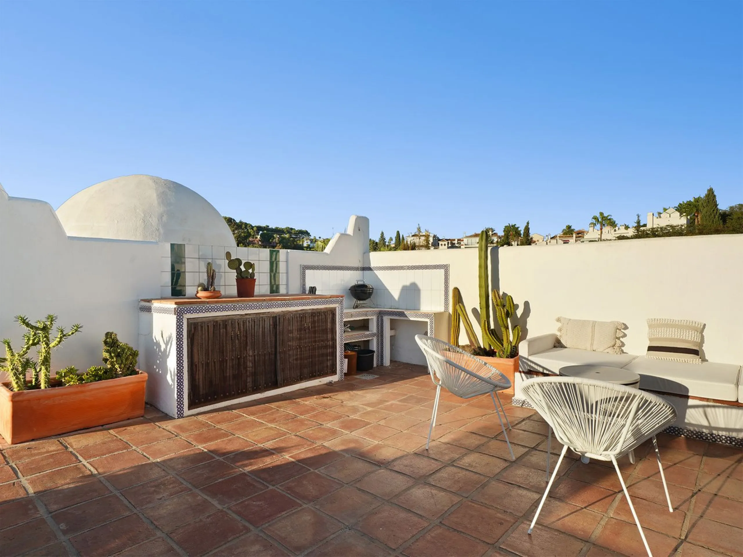 Apartment - Penthouse Duplex в продаже в Marbella, Málaga. В доме 2 спален и 2 ванных комнат. Площадь дома 180 м²
