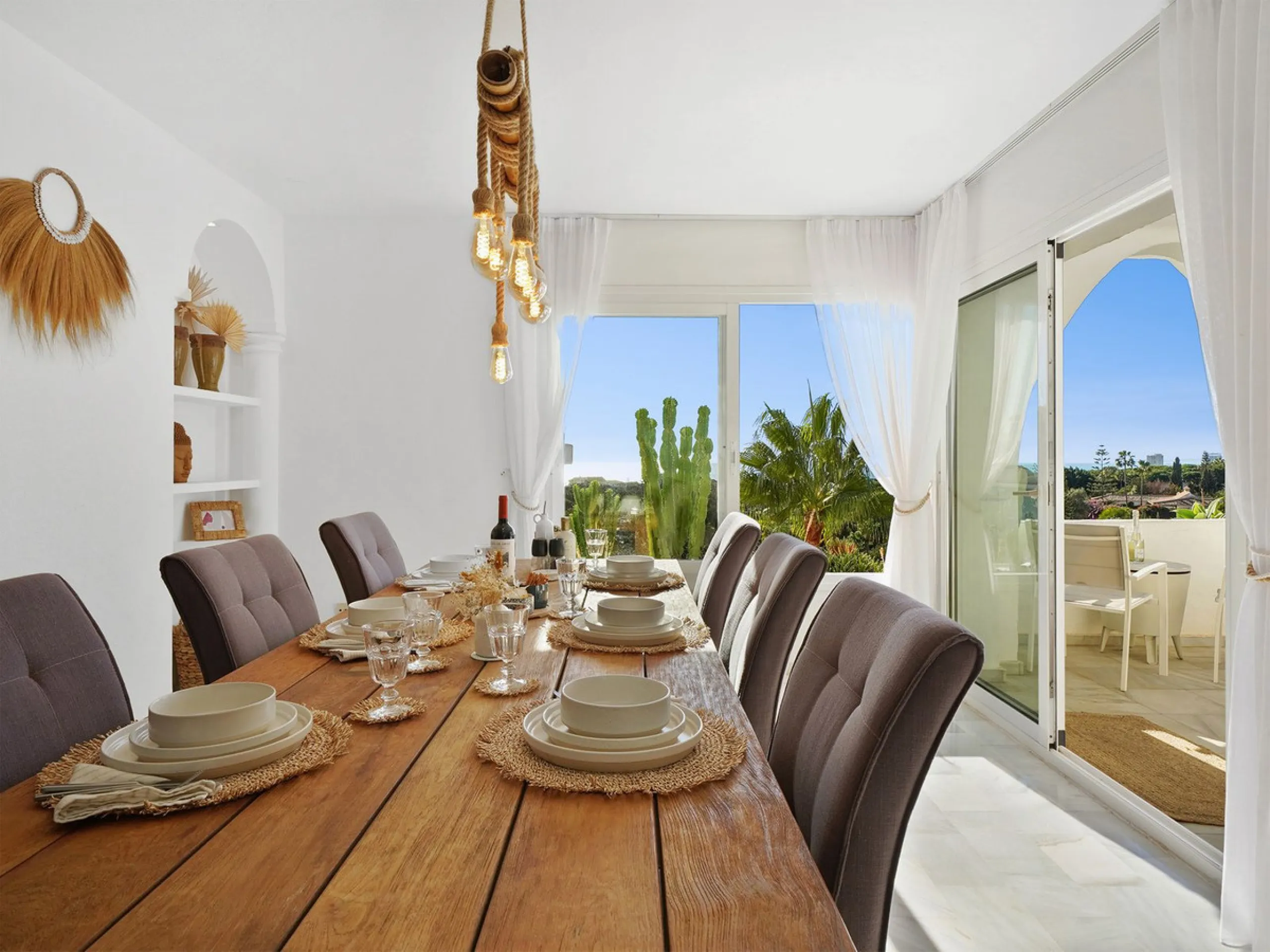 Apartment - Penthouse Duplex в продаже в Marbella, Málaga. В доме 2 спален и 2 ванных комнат. Площадь дома 180 м²