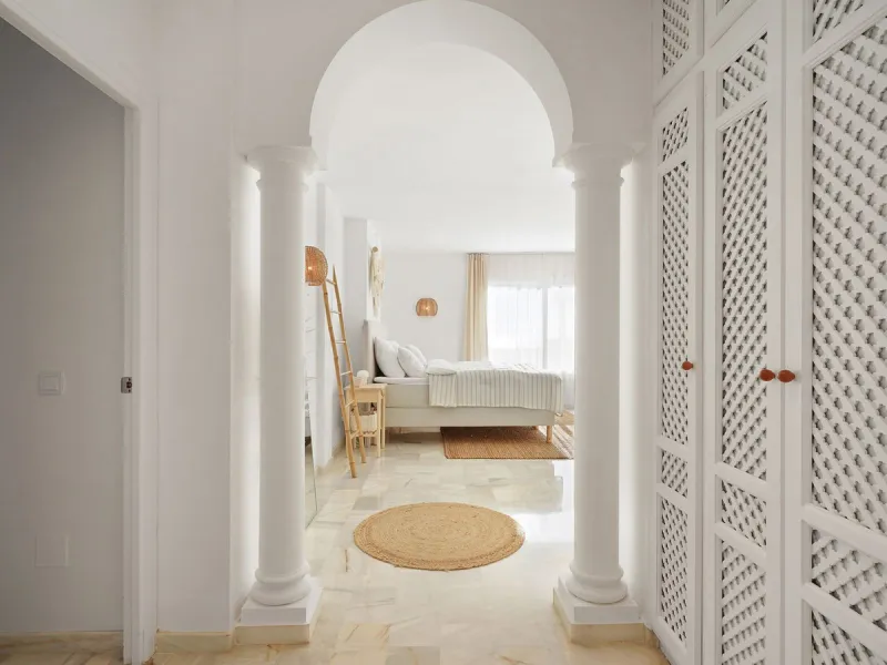 Apartment - Penthouse Duplex в продаже в Marbella, Málaga. В доме 2 спален и 2 ванных комнат. Площадь дома 180 м²