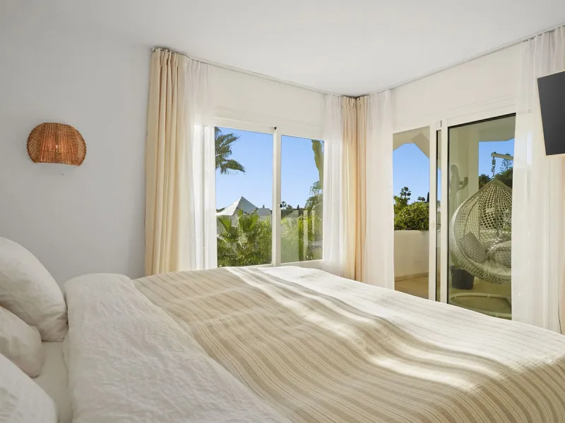 Apartment - Penthouse Duplex в продаже в Marbella, Málaga. В доме 2 спален и 2 ванных комнат. Площадь дома 180 м²