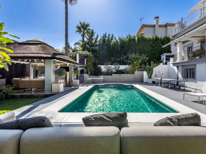 STUNNING SIX BEDROOM FULLY REFORMED AND UPGRADED VILLA.