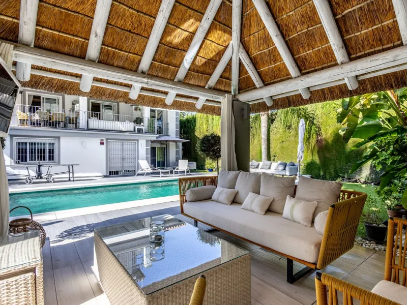 STUNNING SIX BEDROOM FULLY REFORMED AND UPGRADED VILLA.