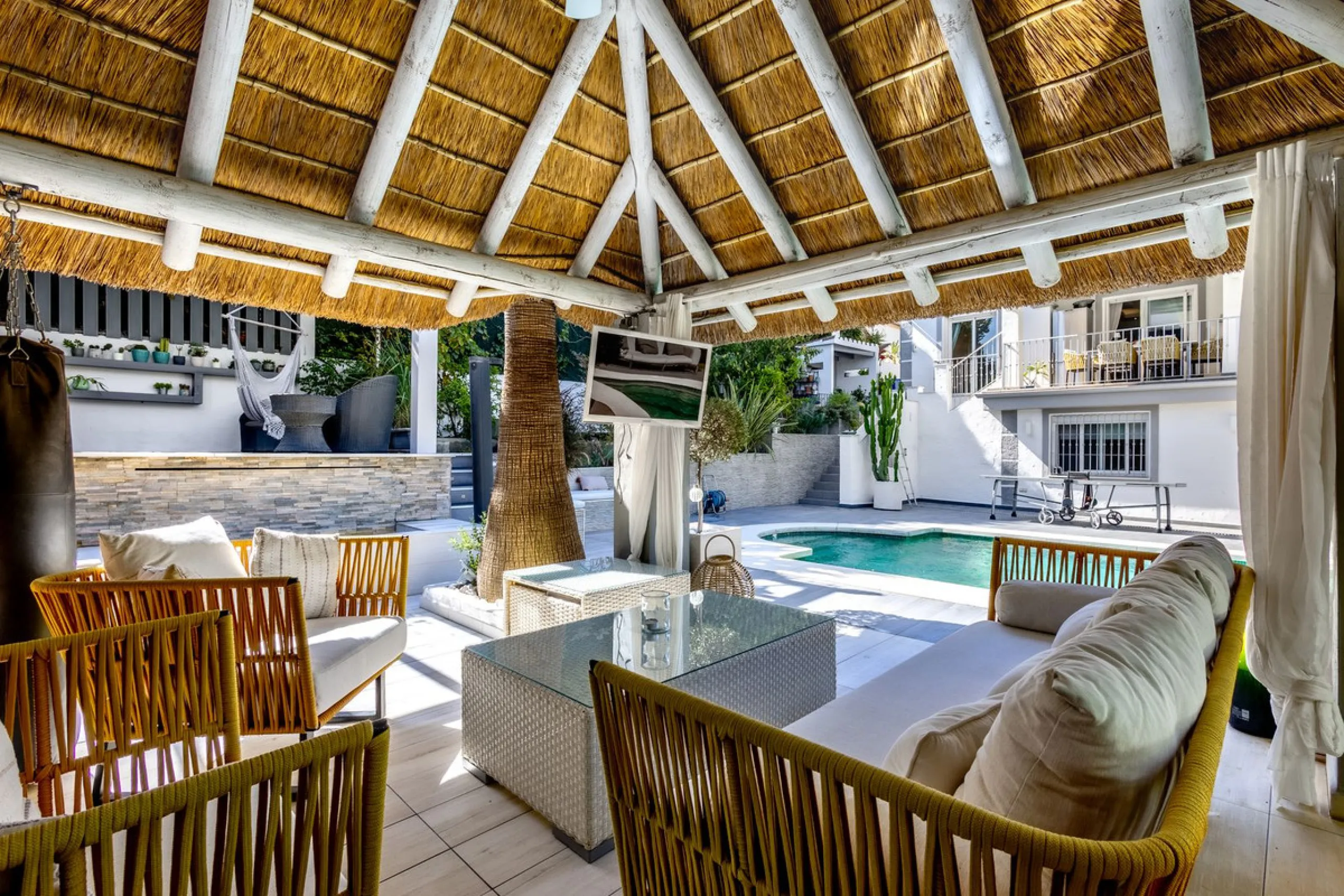 STUNNING SIX BEDROOM FULLY REFORMED AND UPGRADED VILLA.