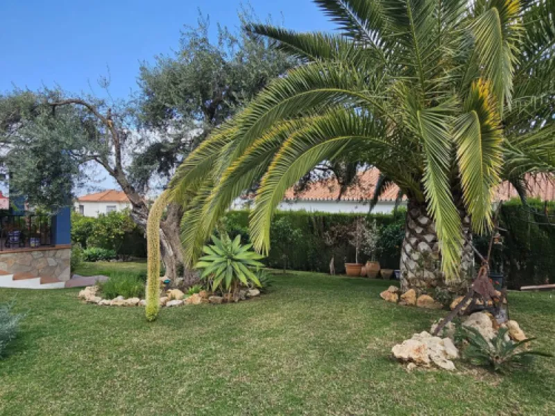 Completely renovated single-story villa in Los Manantiales, Alhaurín de la Torre.