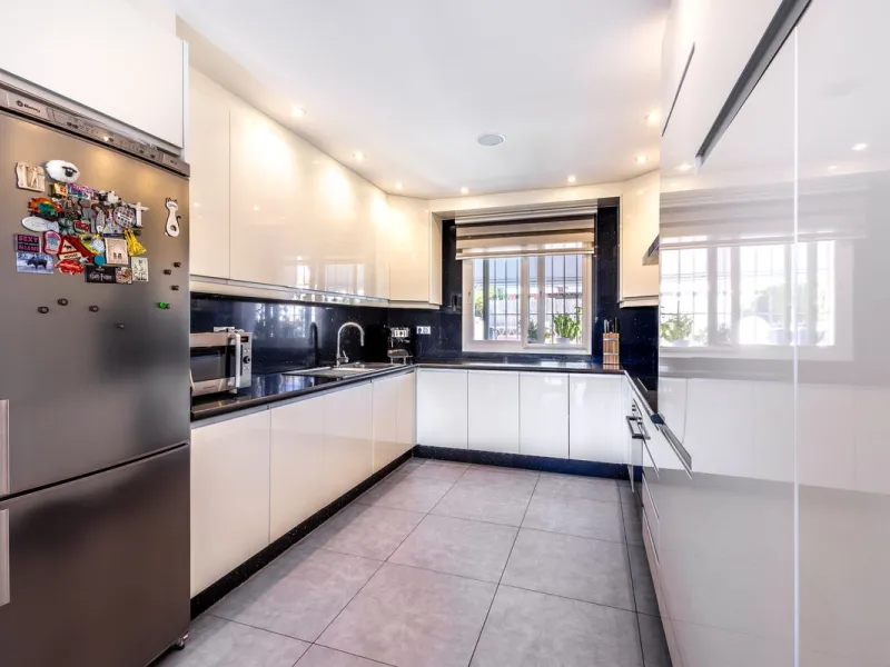 STUNNING SIX BEDROOM FULLY REFORMED AND UPGRADED VILLA.