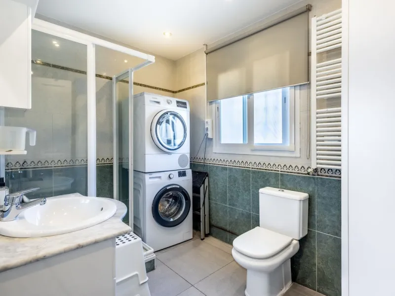 STUNNING SIX BEDROOM FULLY REFORMED AND UPGRADED VILLA.