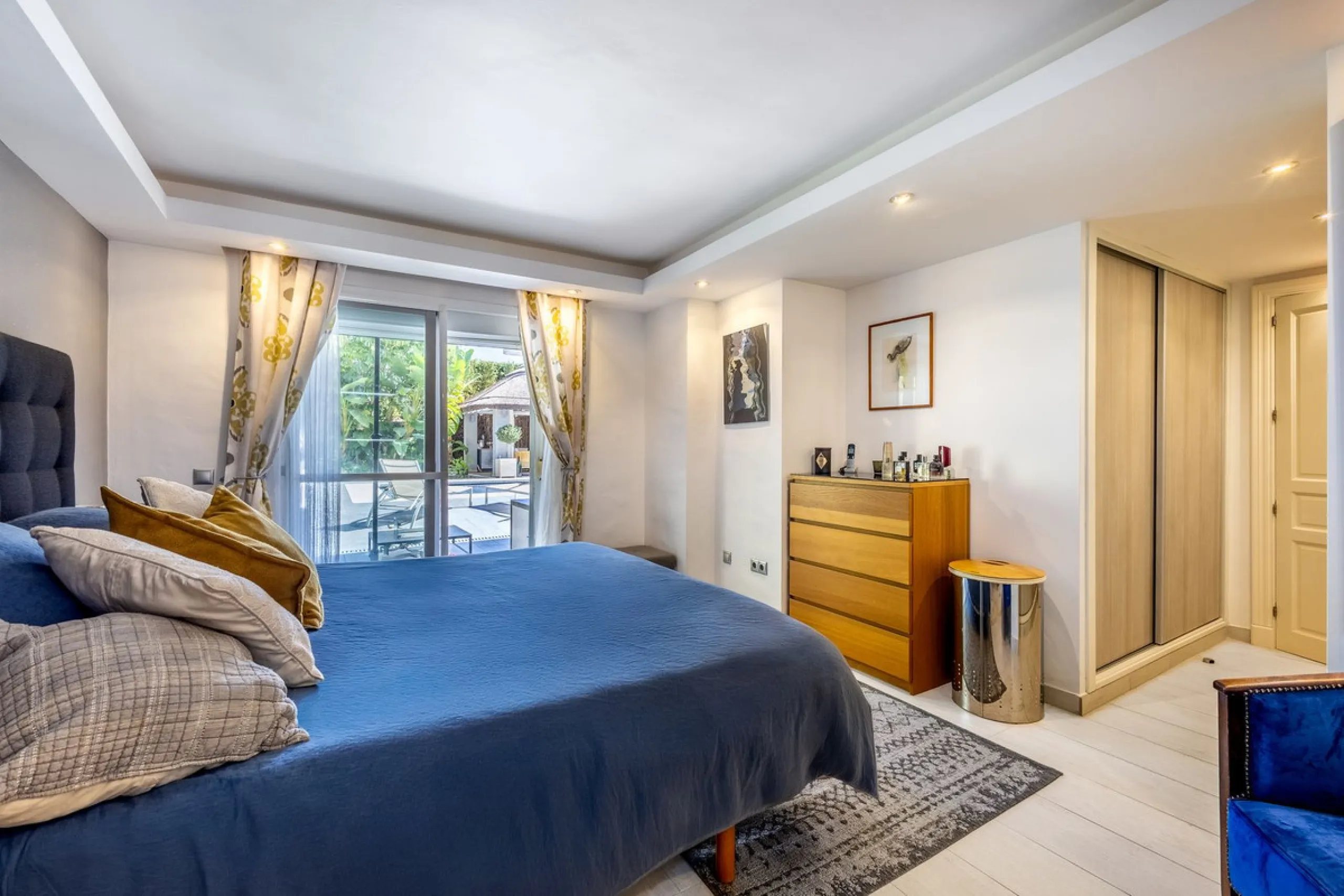 STUNNING SIX BEDROOM FULLY REFORMED AND UPGRADED VILLA.