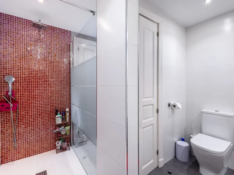 STUNNING SIX BEDROOM FULLY REFORMED AND UPGRADED VILLA.