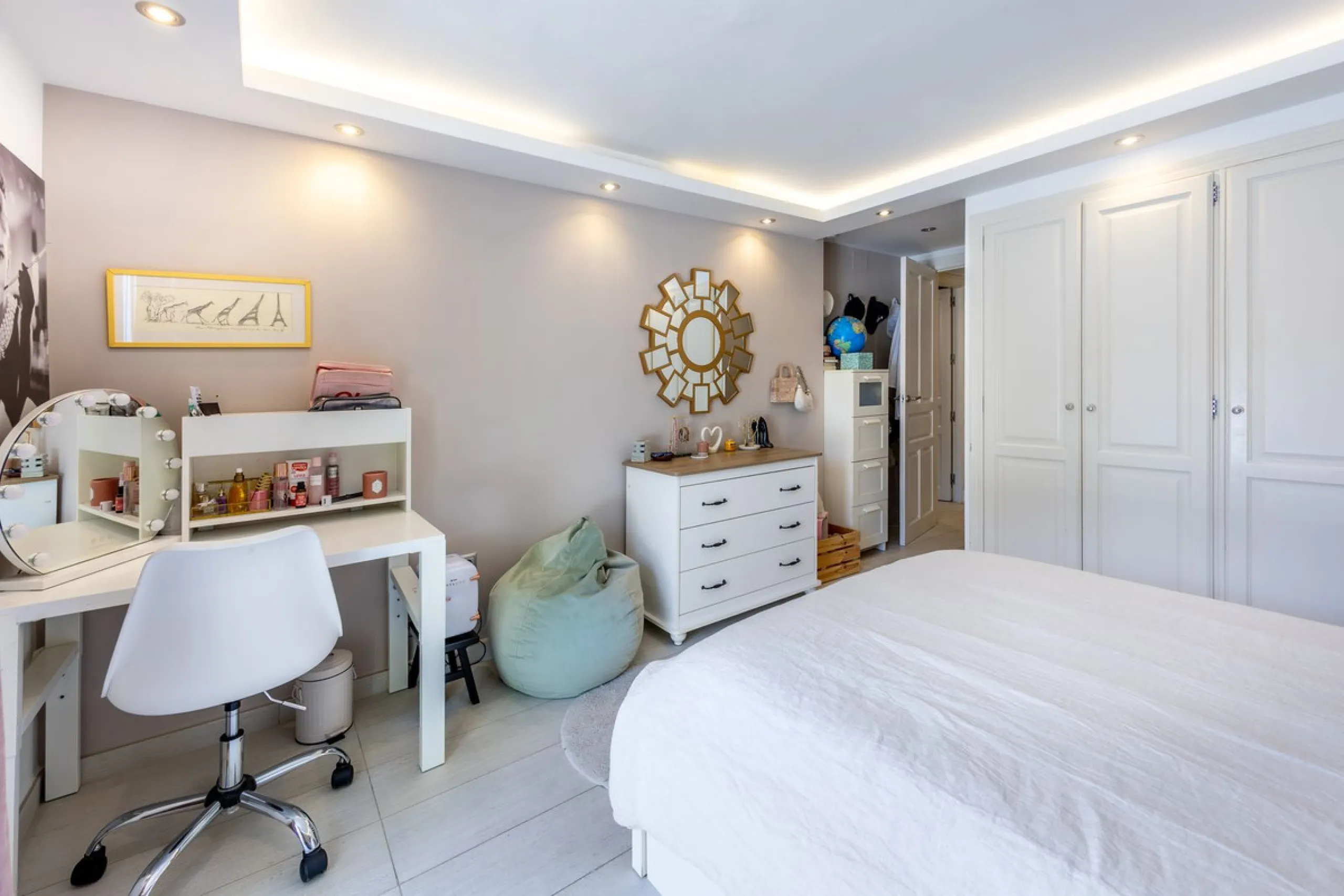 STUNNING SIX BEDROOM FULLY REFORMED AND UPGRADED VILLA.