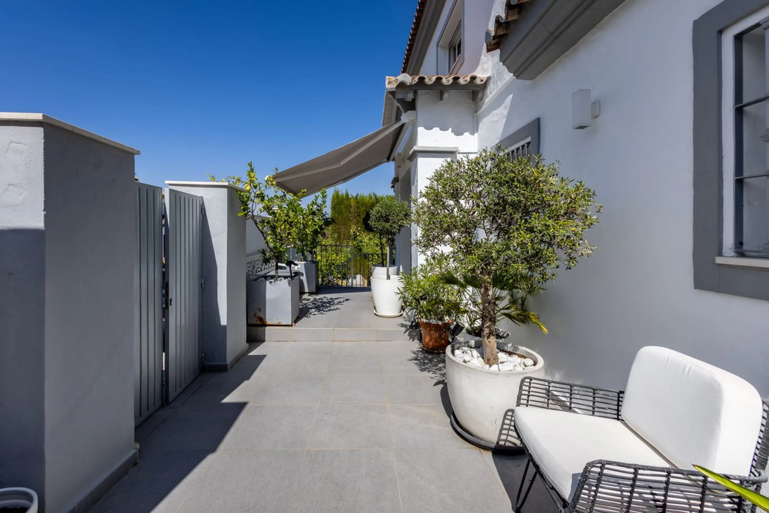 STUNNING SIX BEDROOM FULLY REFORMED AND UPGRADED VILLA.