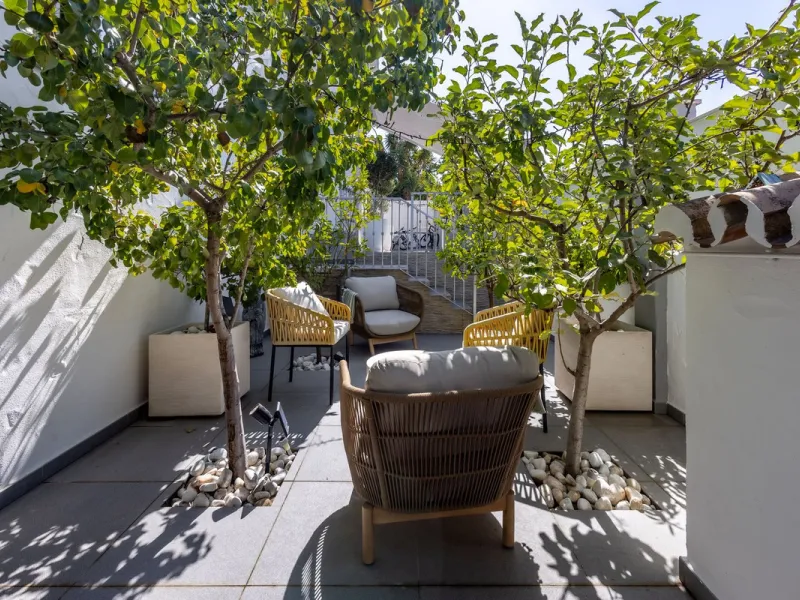 STUNNING SIX BEDROOM FULLY REFORMED AND UPGRADED VILLA.