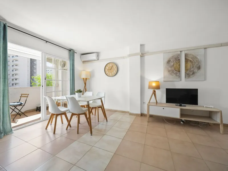 Modern 1-Bedroom Apartment with Stunning Sea, Pool & Garden Views – Montemar