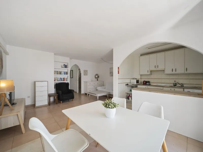 Modern 1-Bedroom Apartment with Stunning Sea, Pool & Garden Views – Montemar