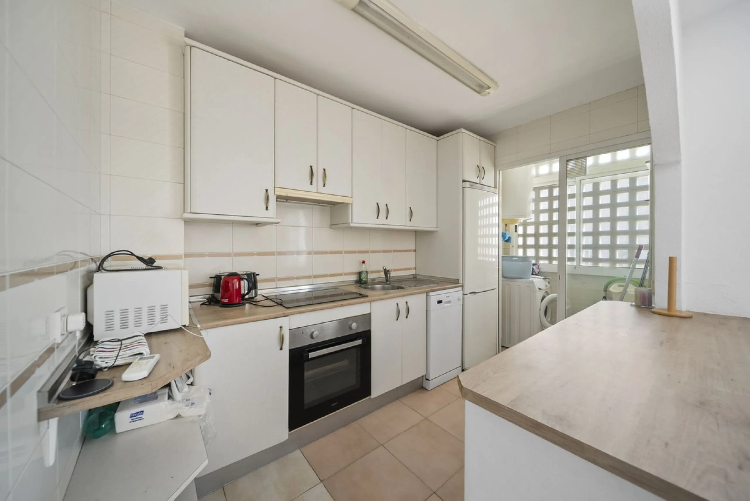 Modern 1-Bedroom Apartment with Stunning Sea, Pool & Garden Views – Montemar