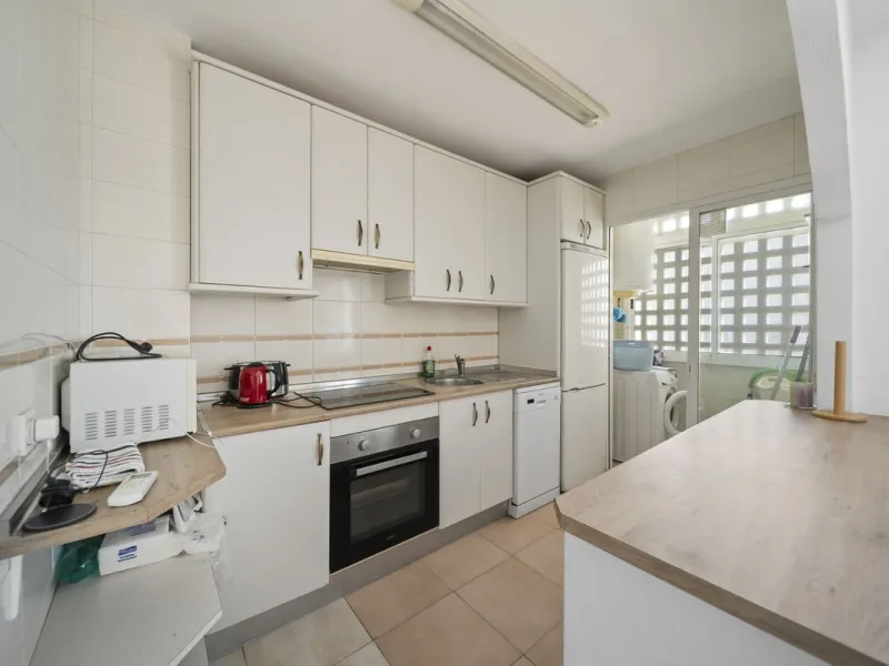 Modern 1-Bedroom Apartment with Stunning Sea, Pool & Garden Views – Montemar