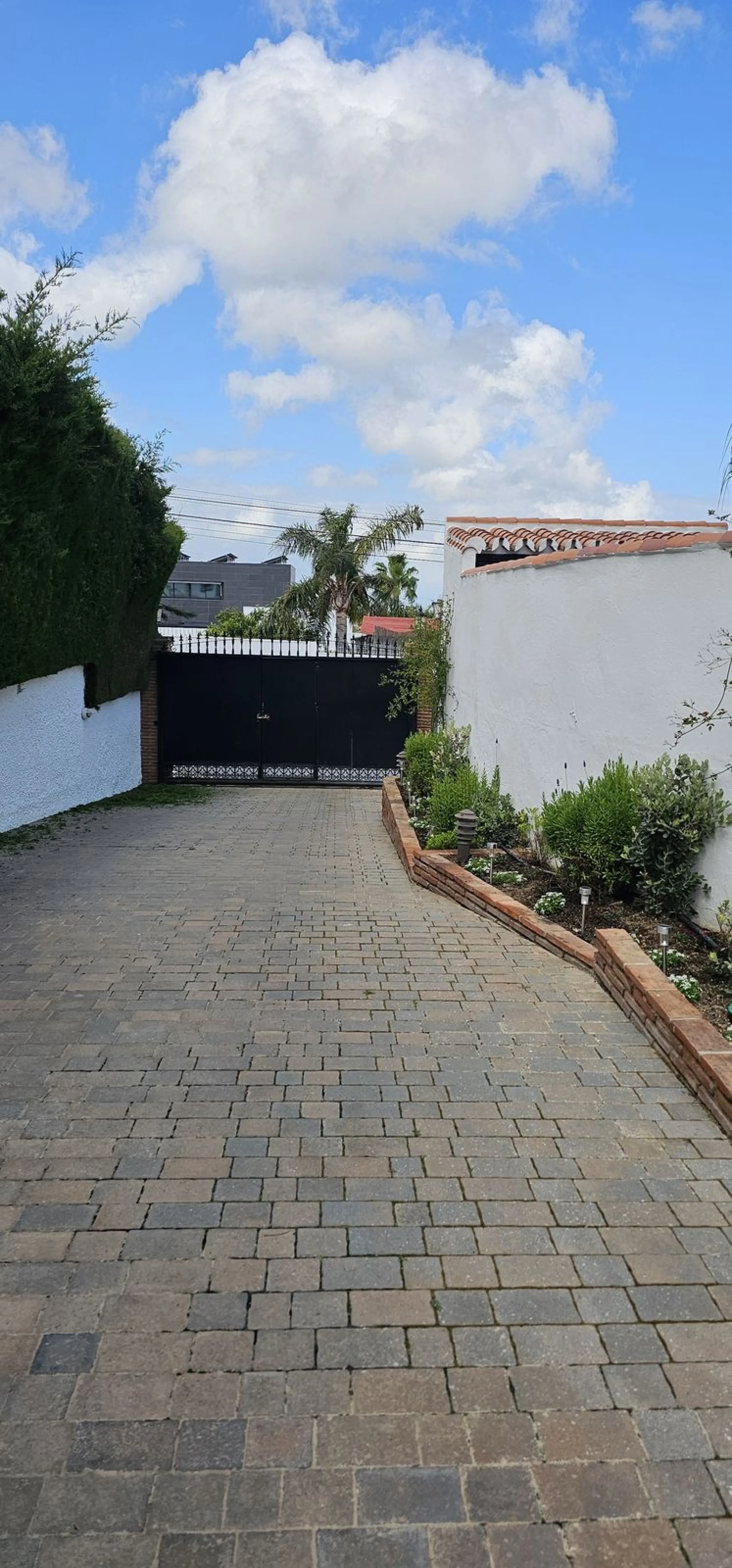 Completely renovated single-story villa in Los Manantiales, Alhaurín de la Torre.