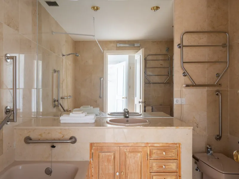 Apartment - Middle Floor Apartment в продаже в Marbella, Málaga. В доме 2 спален и 2 ванных комнат. Площадь дома 155 м²