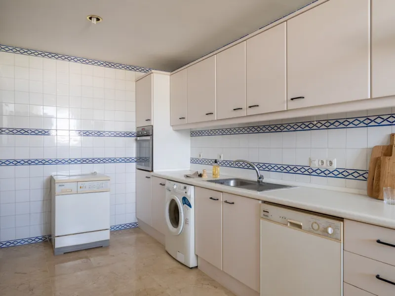 Apartment - Middle Floor Apartment в продаже в Marbella, Málaga. В доме 2 спален и 2 ванных комнат. Площадь дома 155 м²
