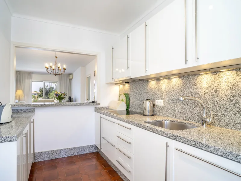 Apartment - Middle Floor Apartment в продаже в Marbella, Málaga. В доме 3 спален и 2 ванных комнат. Площадь дома 114 м²