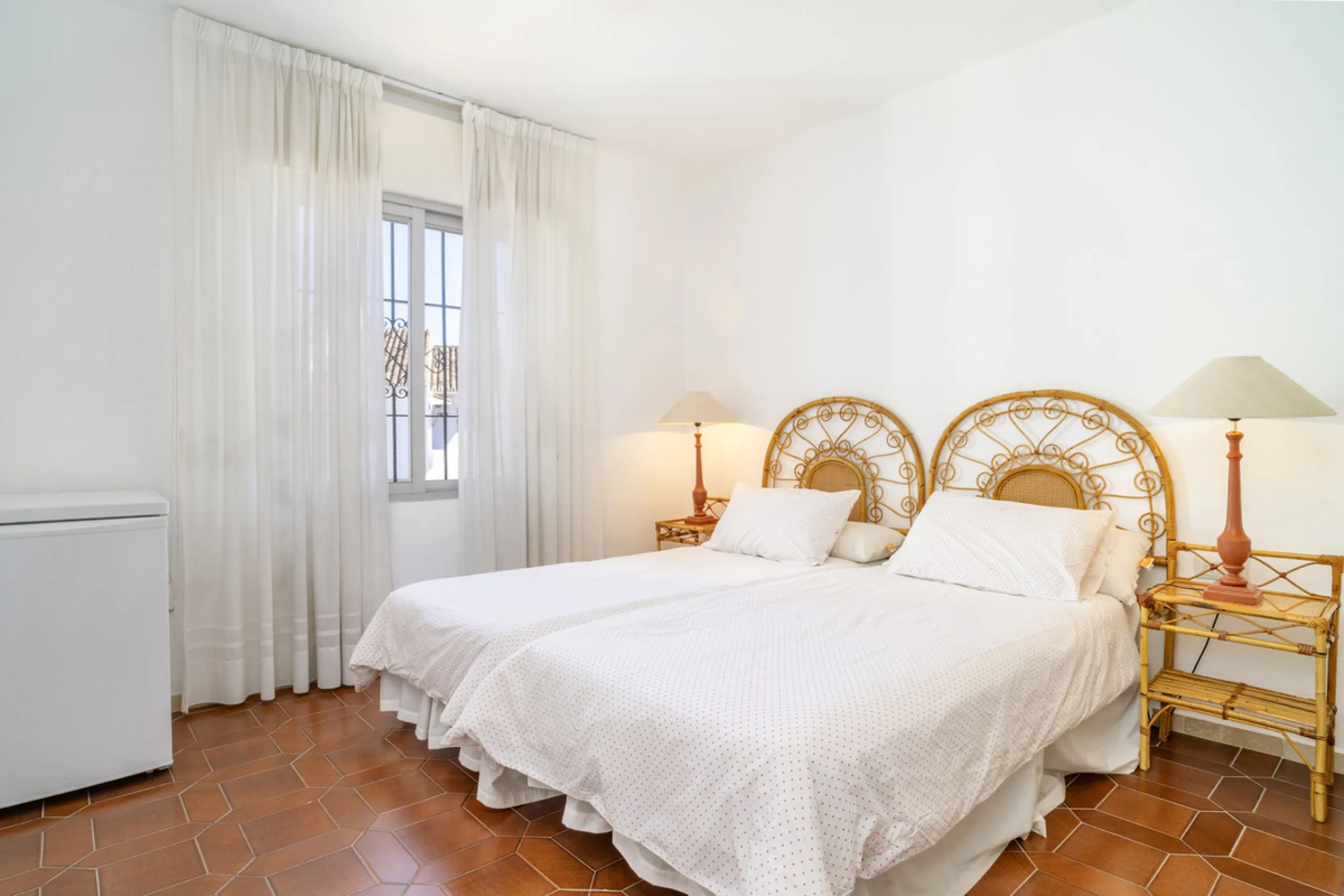 Apartment - Middle Floor Apartment в продаже в Marbella, Málaga. В доме 3 спален и 2 ванных комнат. Площадь дома 114 м²
