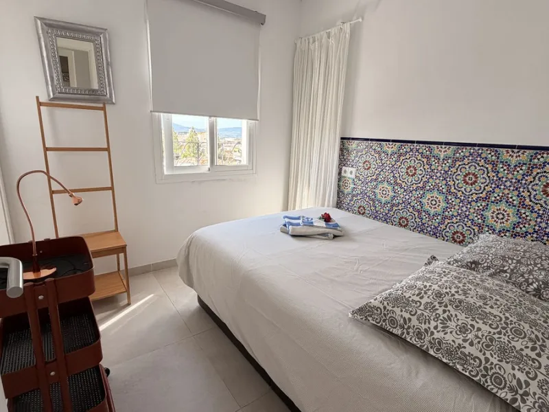 Charming townhouse with panoramic views over the Guadalhorce Valley. Located on the upper part of Alhaurín El Grande, this magnificent fully renovated village house will charm you with its quality finishes, brightness, and breathtaking views over the Guad