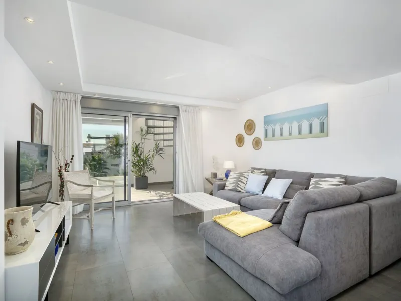 Elegant Two-Bedroom Penthouse with Panoramic Views