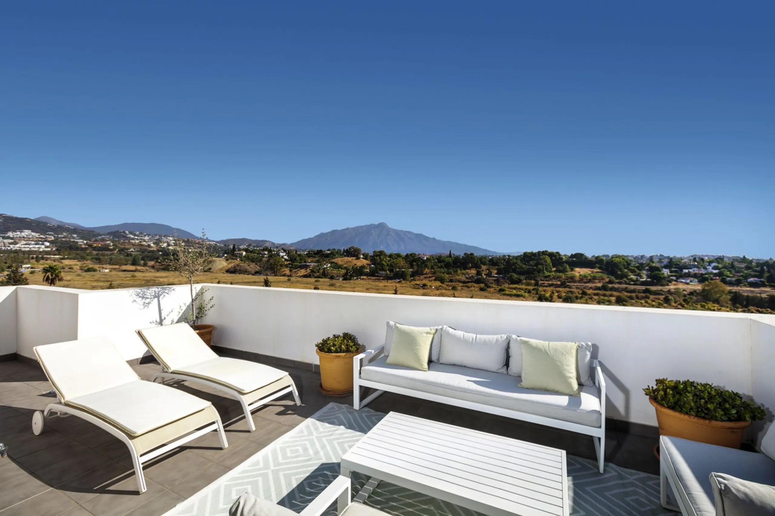 Elegant Two-Bedroom Penthouse with Panoramic Views