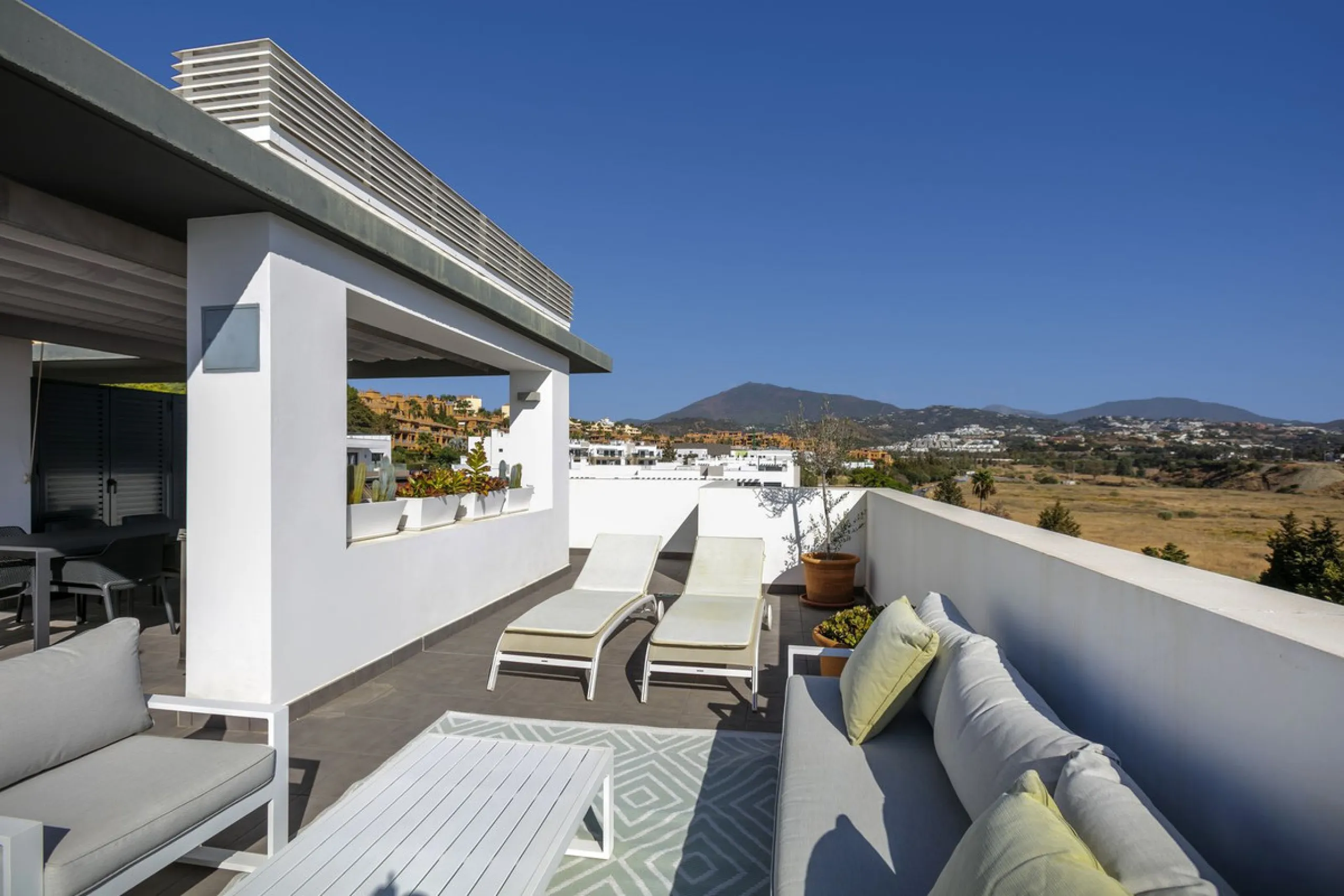 Elegant Two-Bedroom Penthouse with Panoramic Views