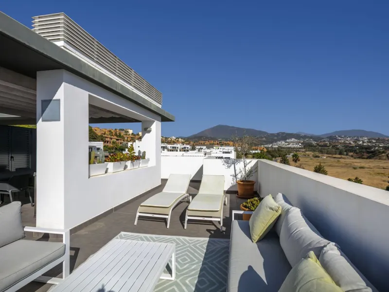 Elegant Two-Bedroom Penthouse with Panoramic Views