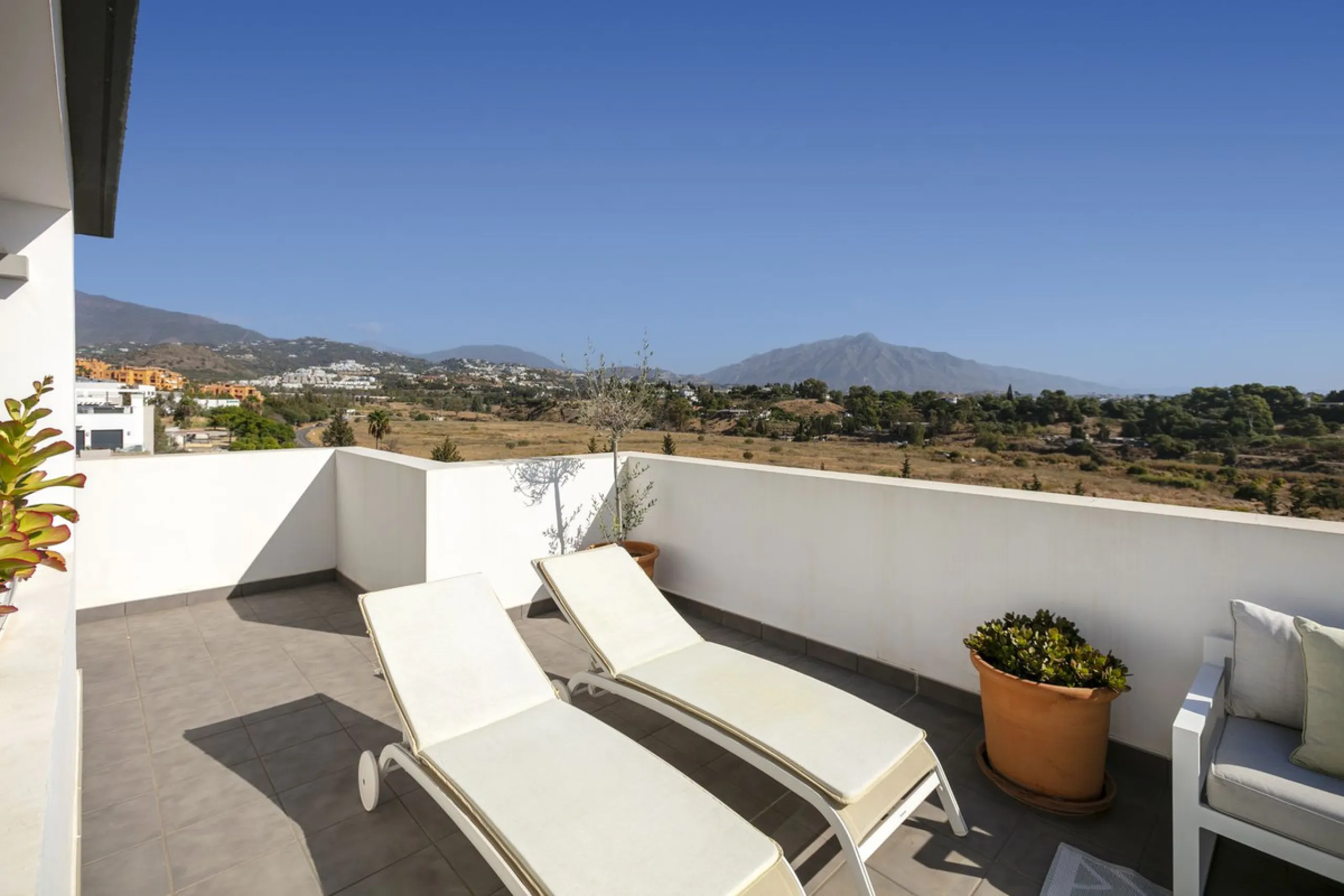 Elegant Two-Bedroom Penthouse with Panoramic Views