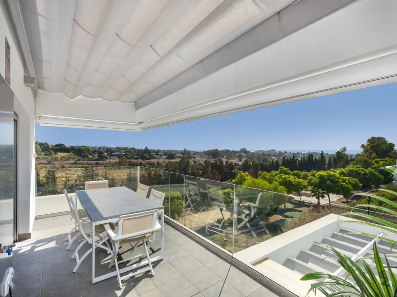 Elegant Two-Bedroom Penthouse with Panoramic Views