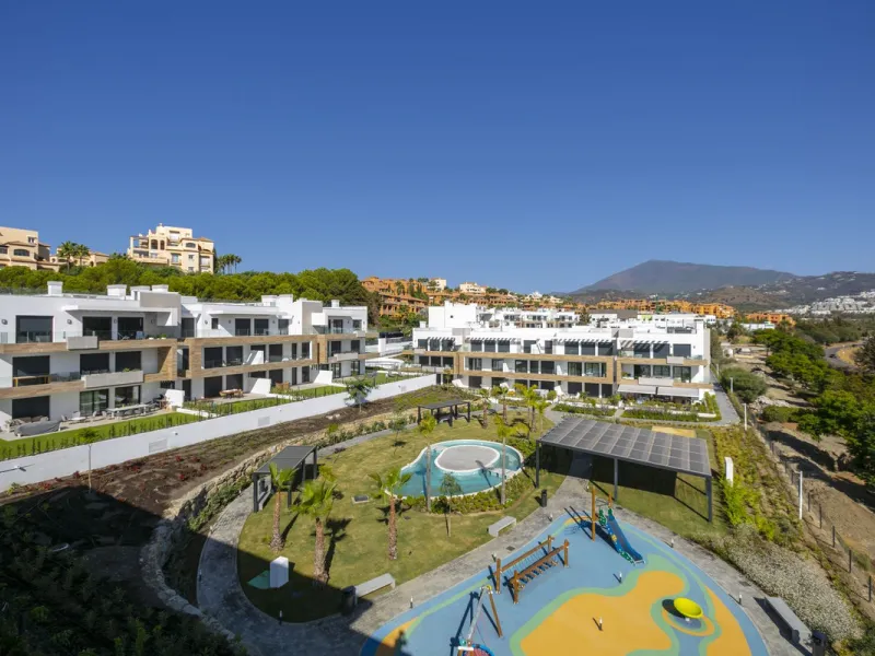 Elegant Two-Bedroom Penthouse with Panoramic Views
