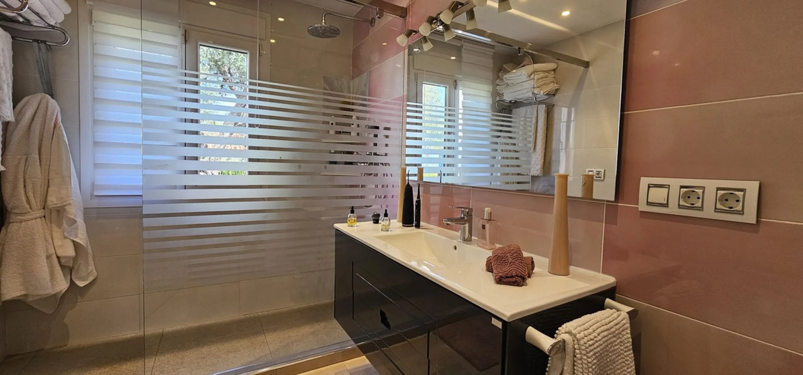 Completely renovated single-story villa in Los Manantiales, Alhaurín de la Torre.