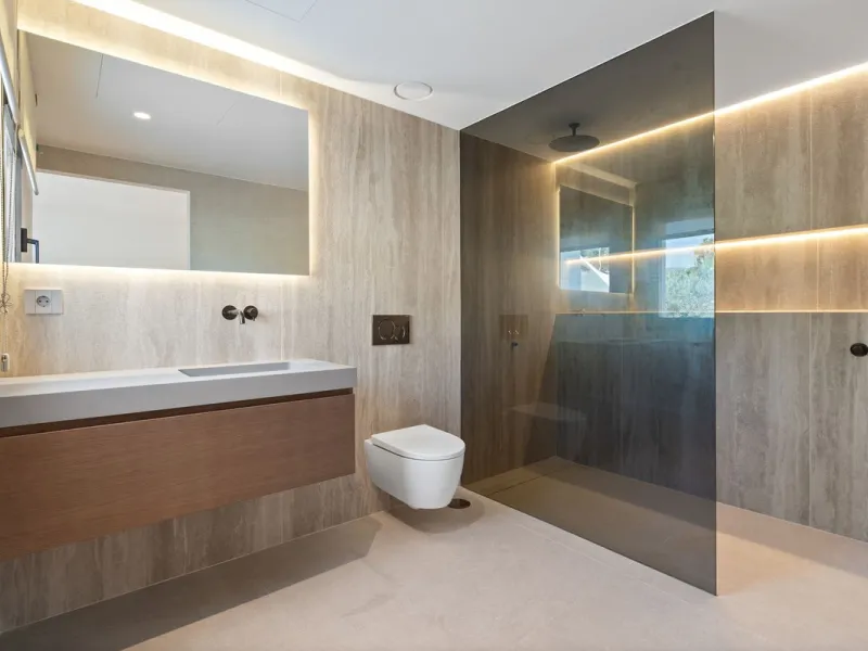 House - Detached Villa в продаже в Marbella, Málaga. В доме 5 спален и 4 ванных комнат. Площадь дома 316 м². Площадь участка 2077 м²