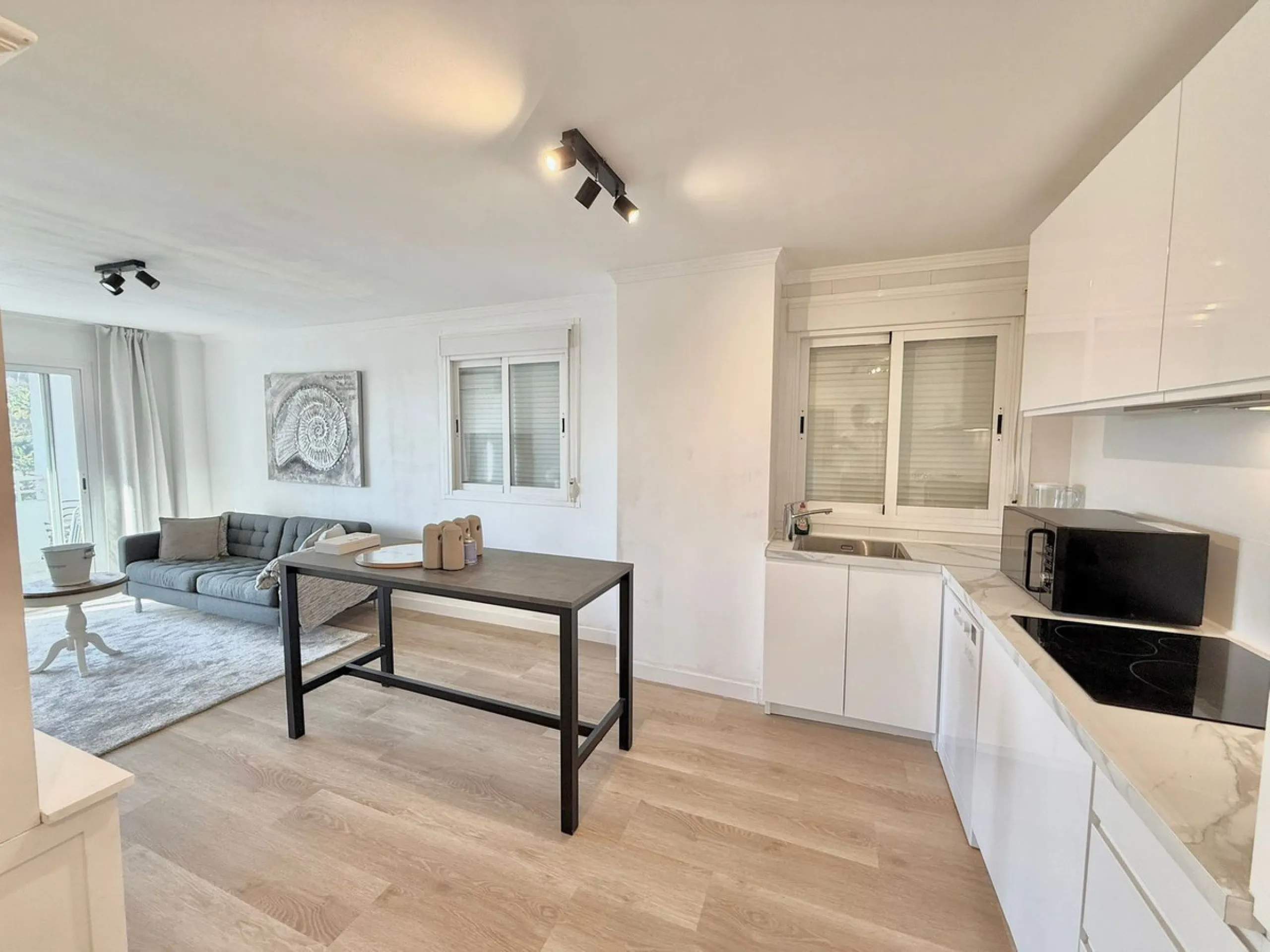 Exclusive renovated apartment with views of the sea and Sohail Castle – Fuengirola