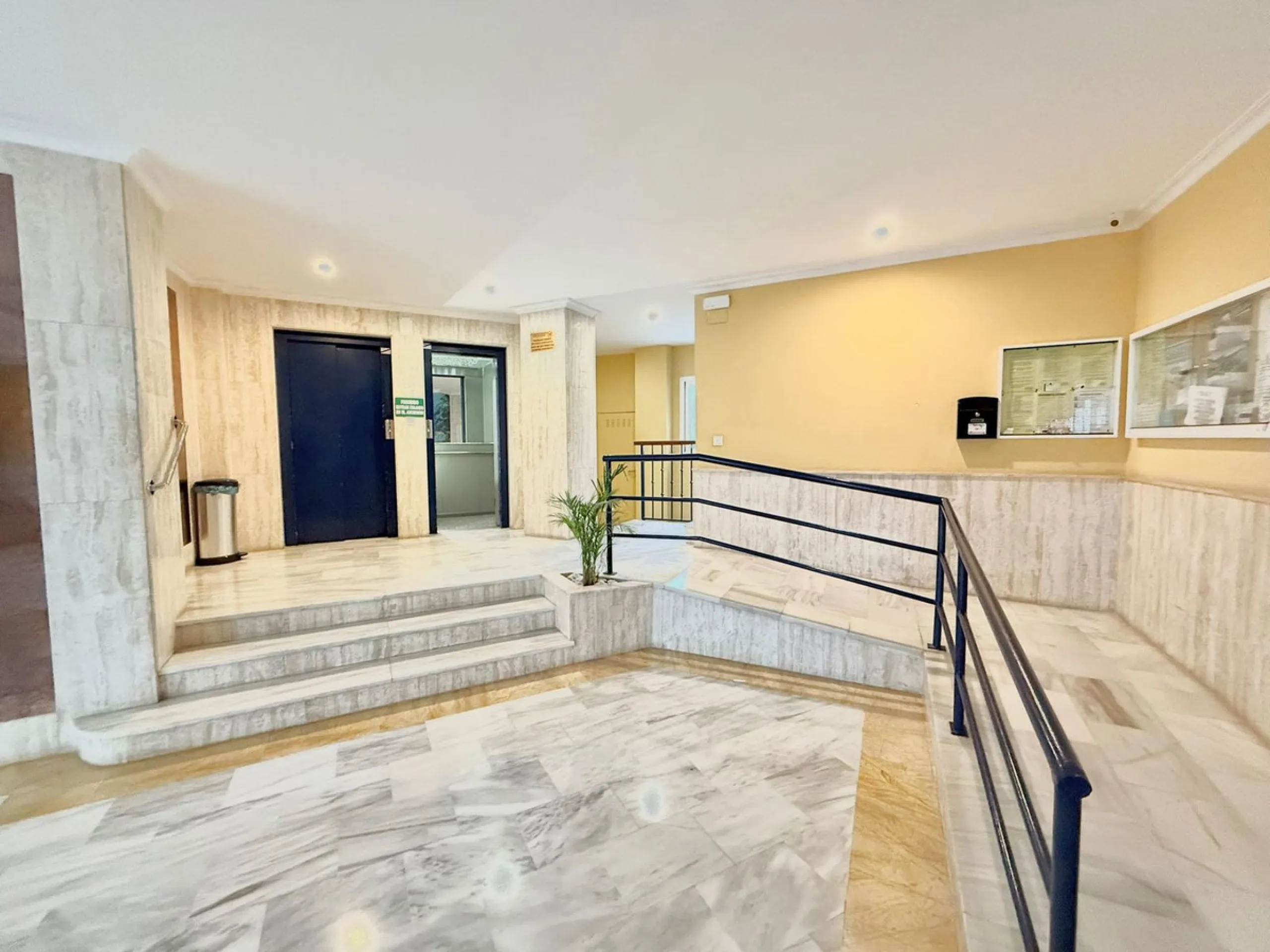 Exclusive renovated apartment with views of the sea and Sohail Castle – Fuengirola