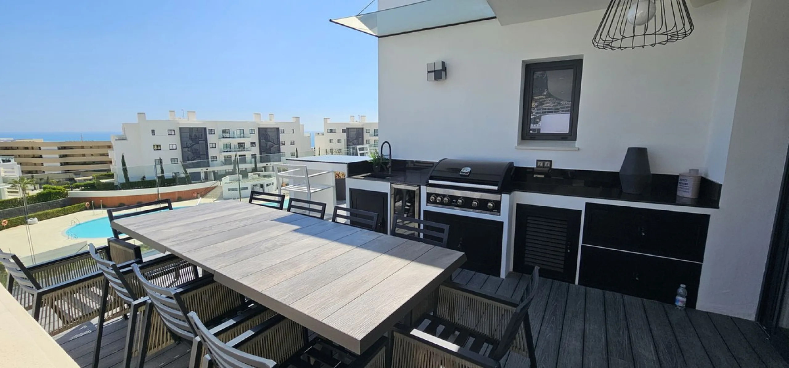 Penthouse for sale in Higueron West Phase III. With private pool.